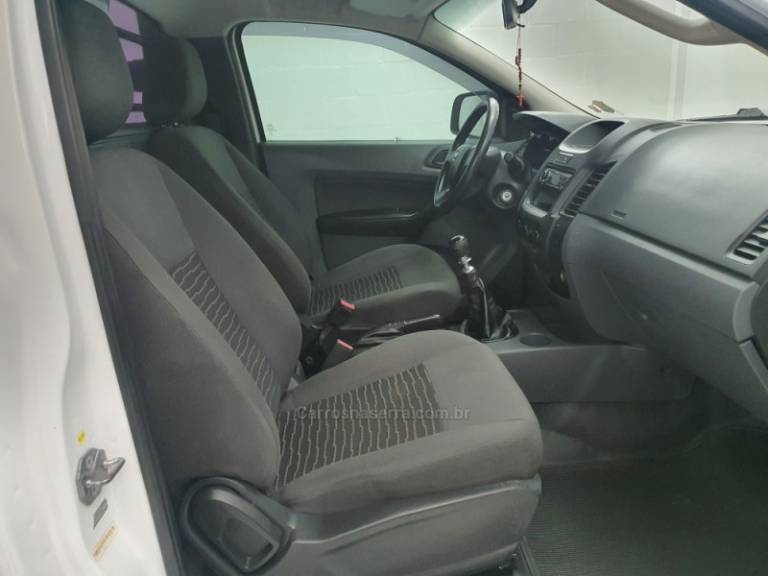 FORD - RANGER - 2014/2015 - Branca - R$ 92.000,00