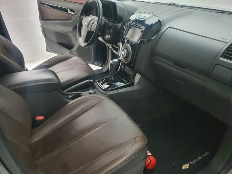 CHEVROLET - TRAILBLAZER - 2014/2015 - Cinza - R$ 140.000,00