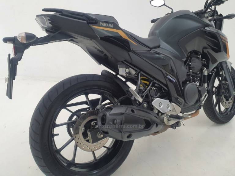 YAMAHA - FAZER - 2024/2024 - Verde - Sob Consulta