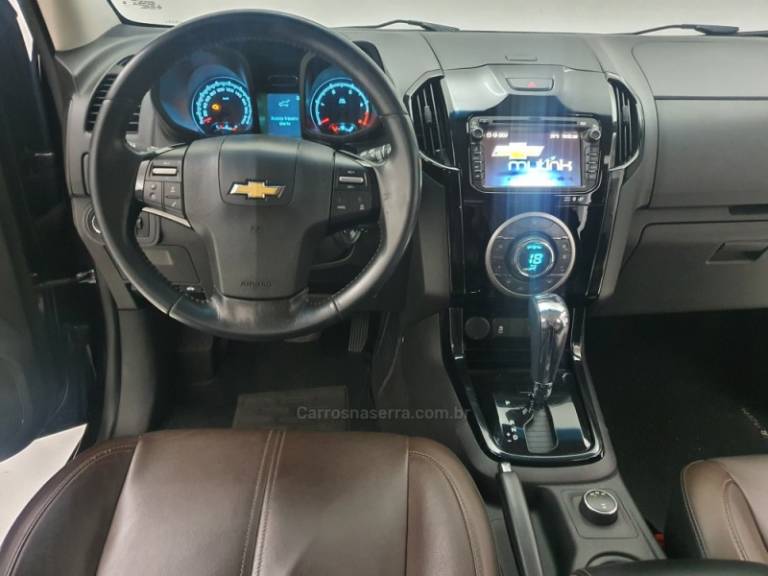 CHEVROLET - TRAILBLAZER - 2014/2015 - Cinza - R$ 140.000,00