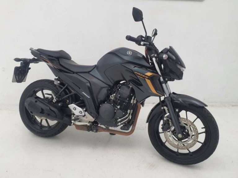 YAMAHA - FAZER - 2024/2024 - Verde - Sob Consulta