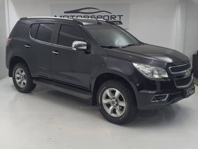 CHEVROLET - TRAILBLAZER - 2014/2015 - Cinza - R$ 140.000,00