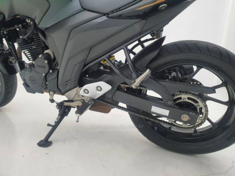 YAMAHA - FAZER - 2024/2024 - Verde - Sob Consulta