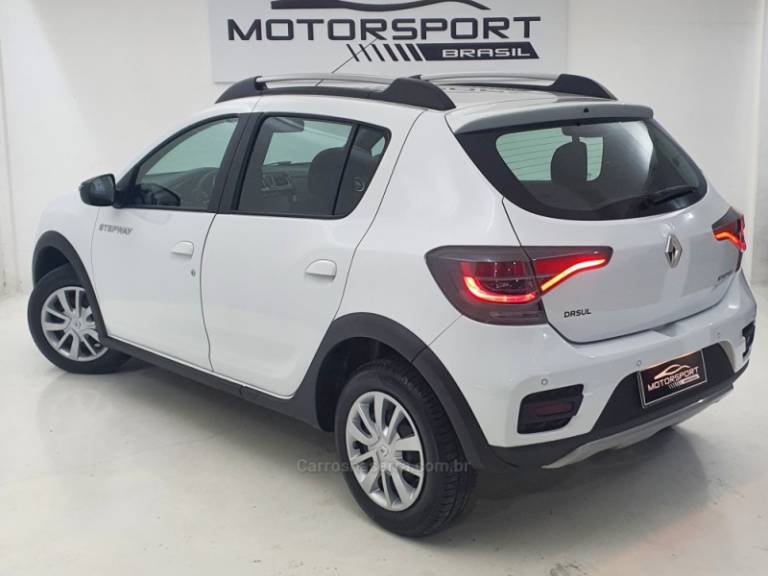 RENAULT - SANDERO - 2024/2025 - Branca - Sob Consulta
