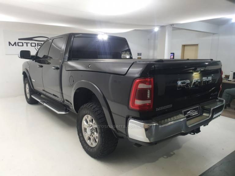 DODGE - RAM - 2021/2022 - Preta - Sob Consulta
