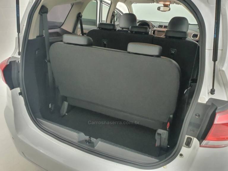 CHEVROLET - SPIN - 2022/2022 - Branca - R$ 94.900,00