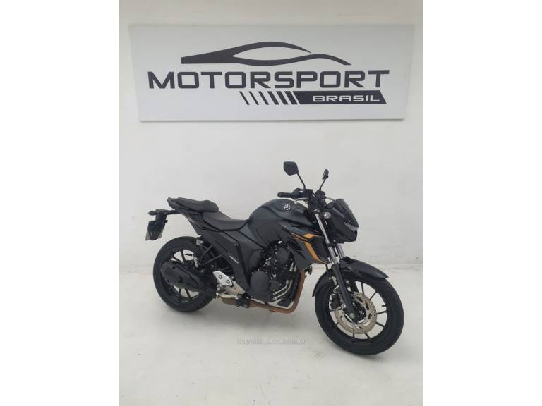 YAMAHA - FAZER - 2024/2024 - Verde - Sob Consulta