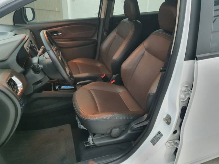 CHEVROLET - SPIN - 2022/2022 - Branca - R$ 94.900,00