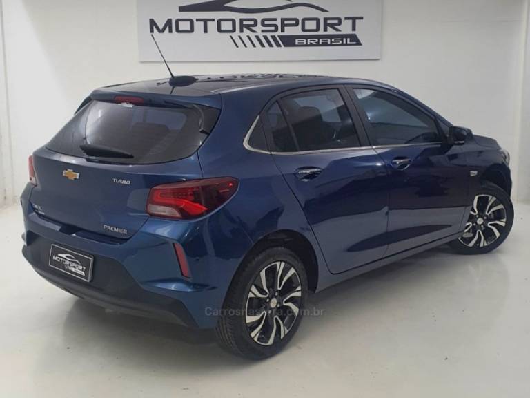 CHEVROLET - ONIX - 2022/2023 - Azul - Sob Consulta