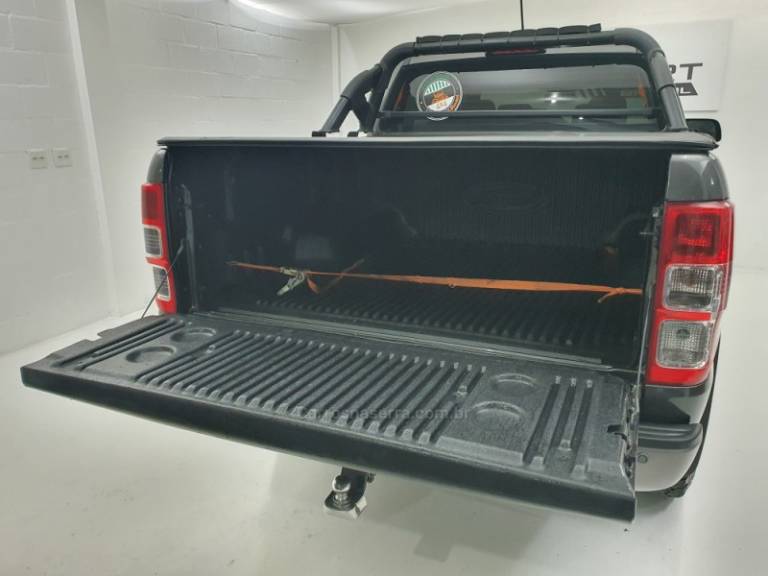 FORD - RANGER - 2021/2021 - Cinza - R$ 169.900,00