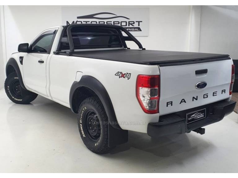 FORD - RANGER - 2014/2015 - Branca - R$ 92.000,00