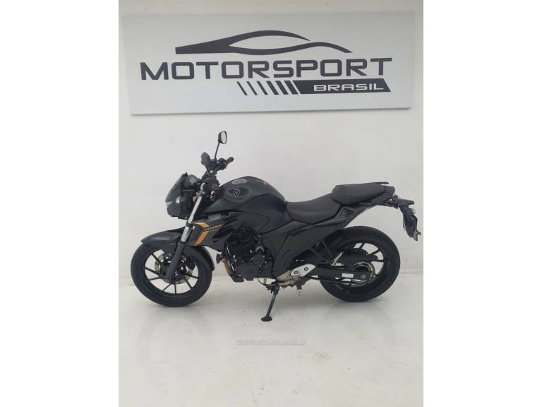 YAMAHA - FAZER - 2024/2024 - Verde - Sob Consulta