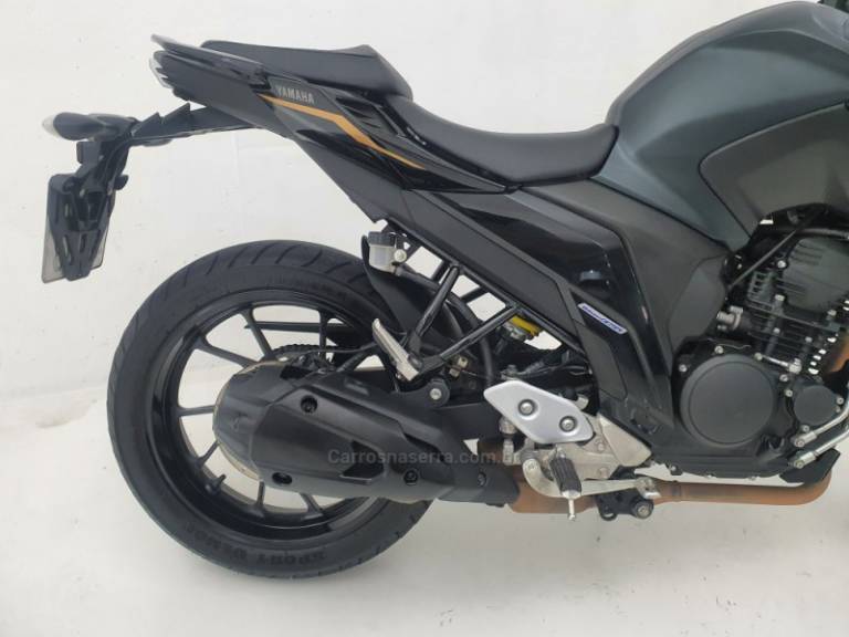 YAMAHA - FAZER - 2024/2024 - Verde - Sob Consulta