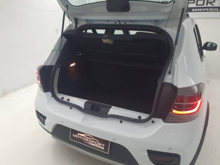RENAULT - SANDERO - 2024/2025 - Branca - Sob Consulta