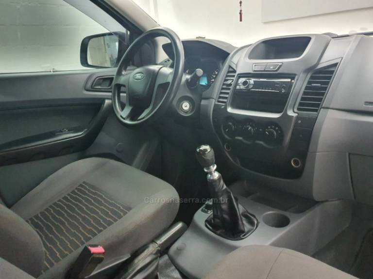 FORD - RANGER - 2014/2015 - Branca - R$ 92.000,00