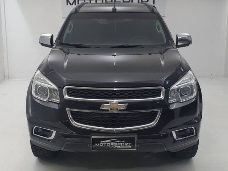 CHEVROLET - TRAILBLAZER - 2014/2015 - Cinza - R$ 140.000,00