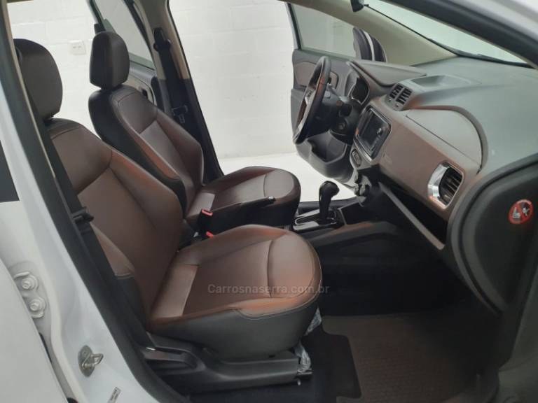 CHEVROLET - SPIN - 2022/2022 - Branca - R$ 94.900,00