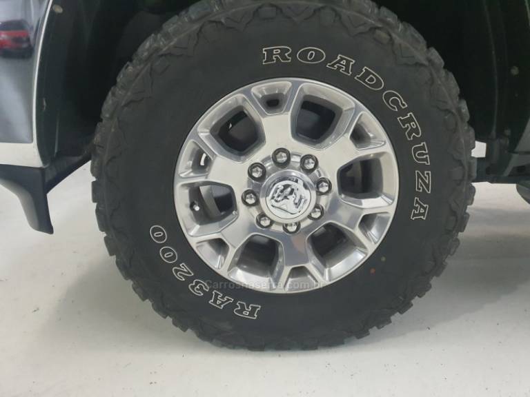 DODGE - RAM - 2021/2022 - Preta - Sob Consulta