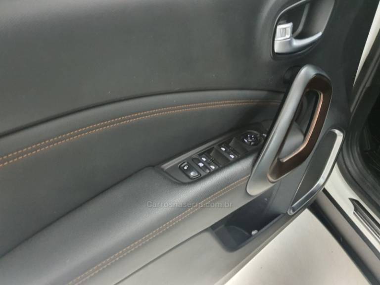 FIAT - TORO - 2018/2019 - Branca - Sob Consulta